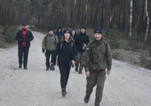 Uczestnicy Rajdu w drodze do Zarzęcina.
